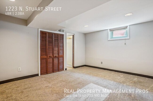 Building Photo - 1223 N Stuart St