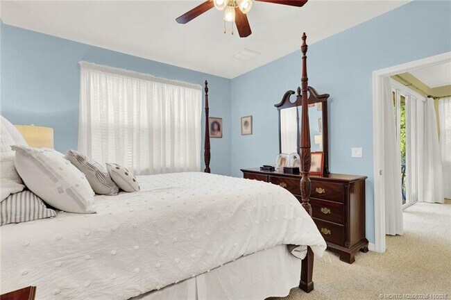 Building Photo - 301 S Compass Dr