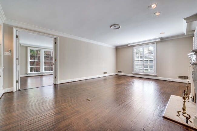 Building Photo - 4520 Westway Ave