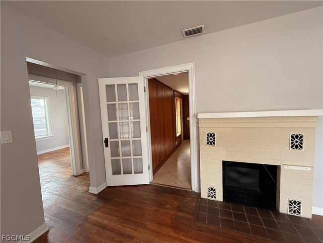 Building Photo - 2114 Dora St