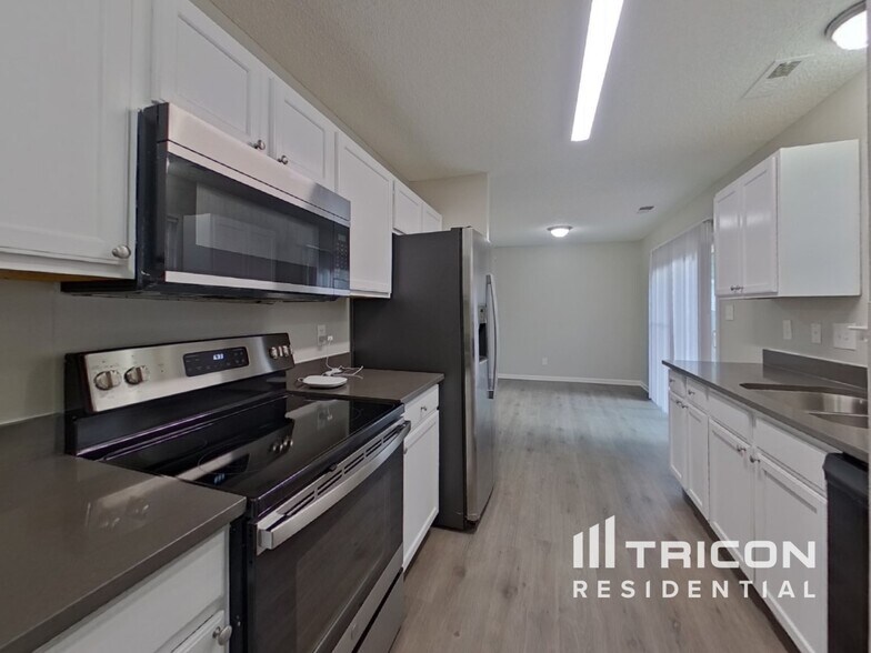 Building Photo - 9923 Austin Samuel Pl