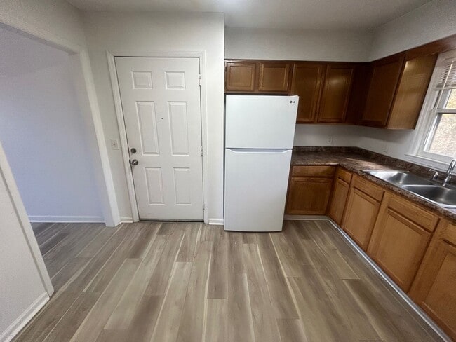 Building Photo - 1723 Stahl St