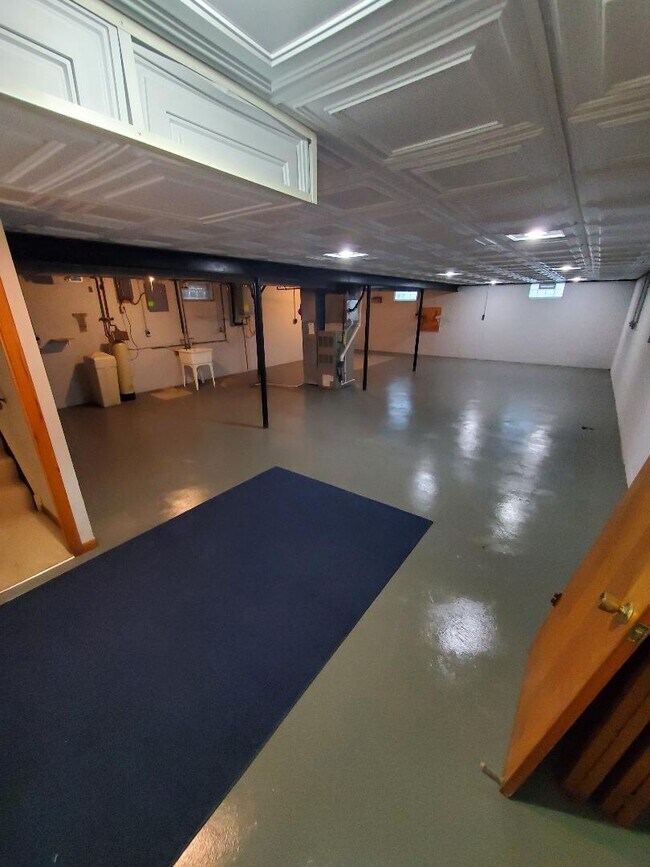 Building Photo - 6814 Ravenwood Ave NW