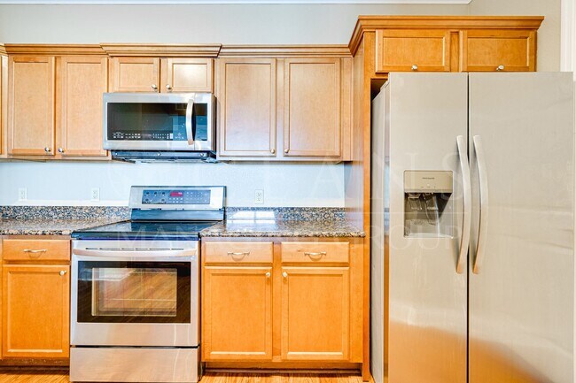 Building Photo - GORGEOUS Waterfront Condo in South Daytona