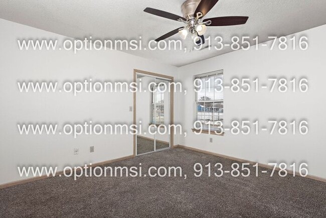Building Photo - 3-bedroom townhouse now available in Belton!