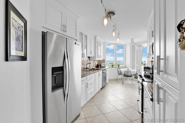 Building Photo - 500 S Ocean Blvd