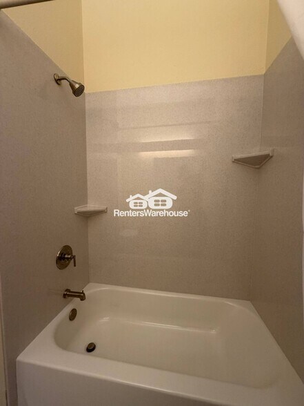 Building Photo - 1215 25th St