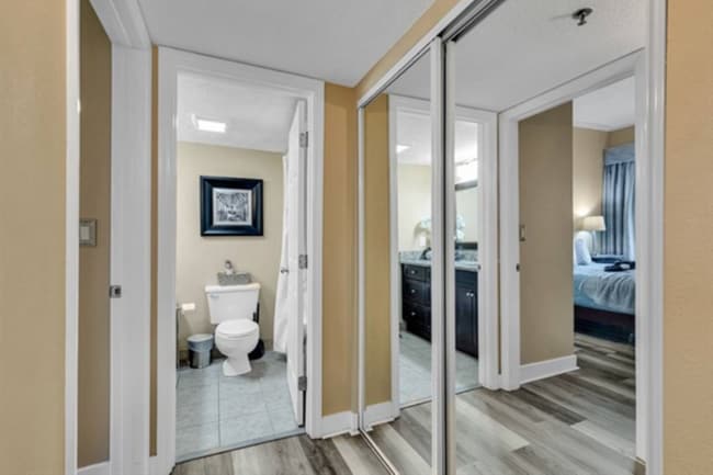 Building Photo - 2710 N Ocean Blvd