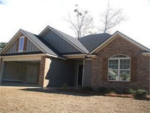 Building Photo - Home in The Vineyards