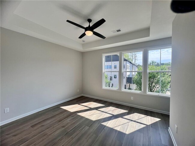 Building Photo - 428 N Park