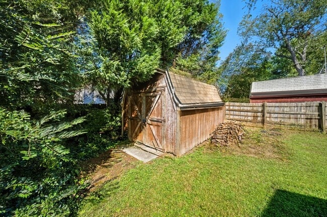 Building Photo - 1305 Reedtown Rd