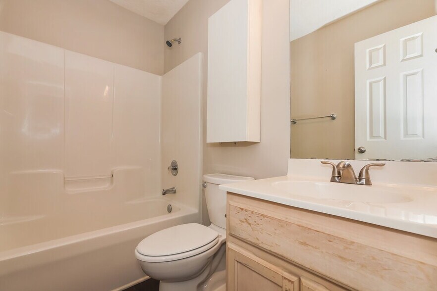 Building Photo - 1007 Salmon River Dr