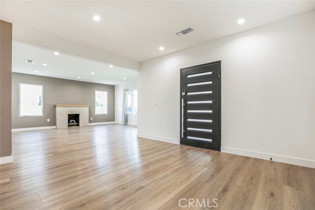 Building Photo - 528 Spencer St