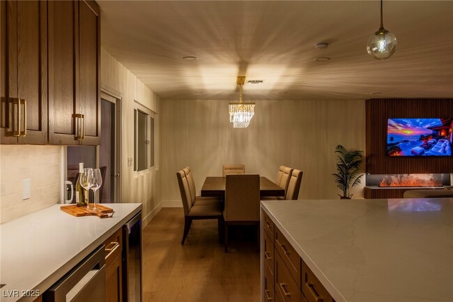 Building Photo - 3485 Shamrock Ave