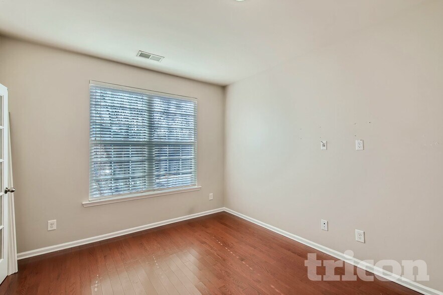 Building Photo - 1212 Screech Owl Rd