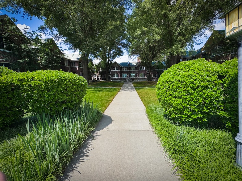 Brinkley - Exterior - Brinkleys Apartments