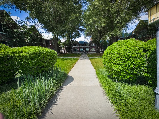 Brinkley - Exterior - Brinkley