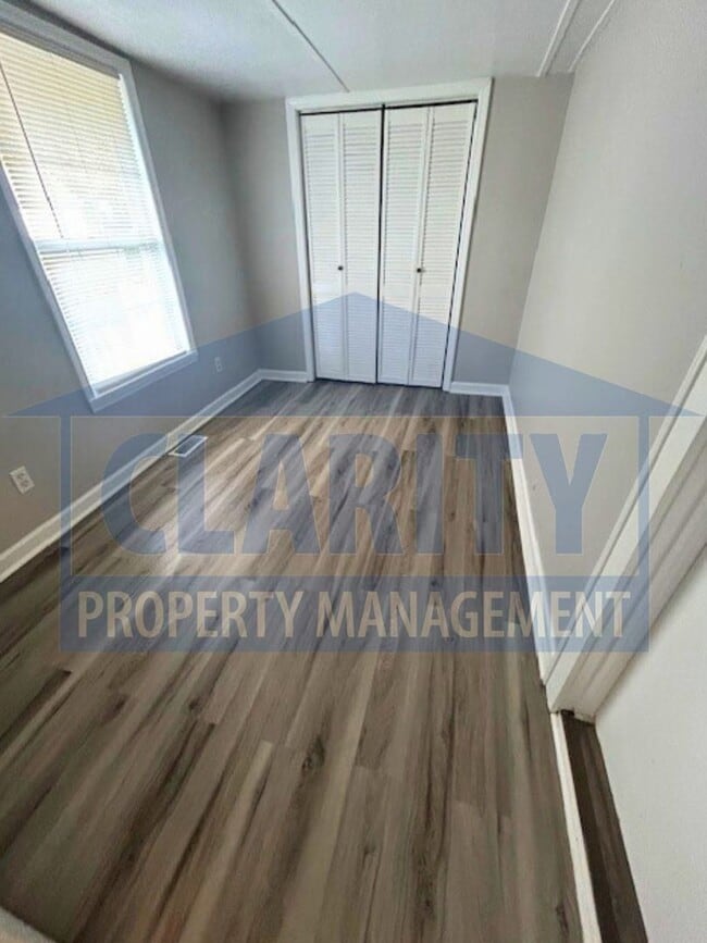 Building Photo - Cozy, four bedroom home!