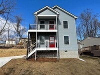 Building Photo - 300 Fairview Ave