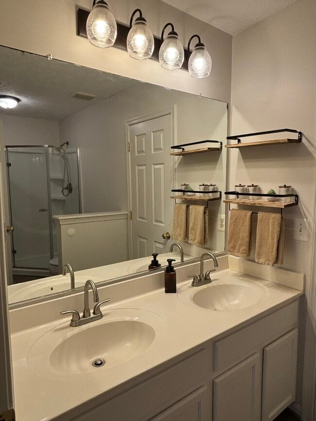 Building Photo - 526 Harbour Ct
