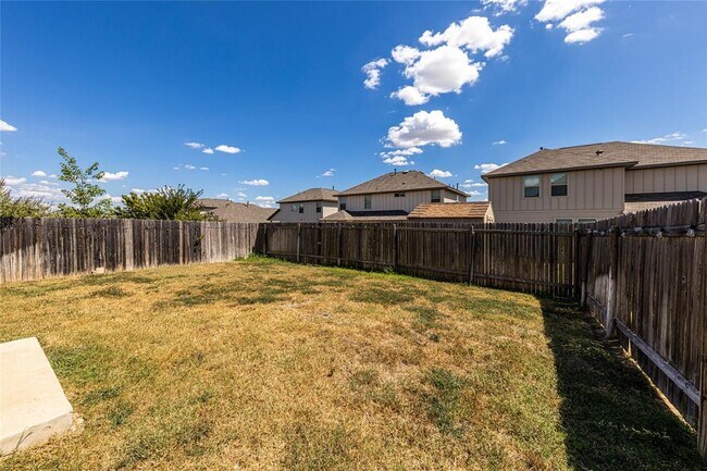 Building Photo - 368 Wapiti Rd