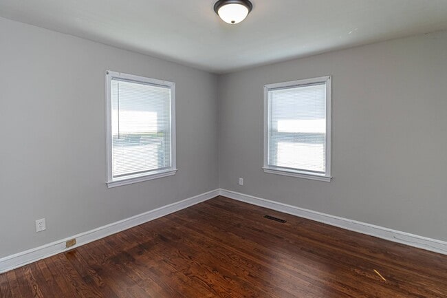 Building Photo - 3 BR | 1 BA Brick Home in Goldsboro - just...
