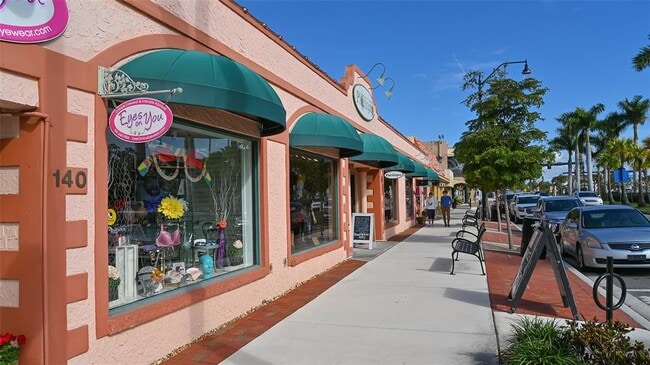 Building Photo - 817 Harbor Dr S