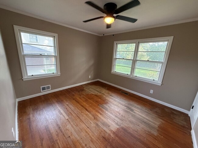 Building Photo - 412 Roberson St