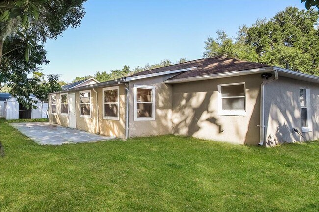 Building Photo - 2408 Denn John Ln