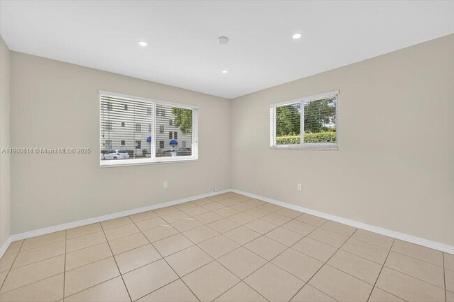 Building Photo - 349 Santander Ave