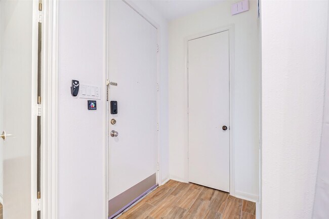 Building Photo - 2829 Timmons Ln