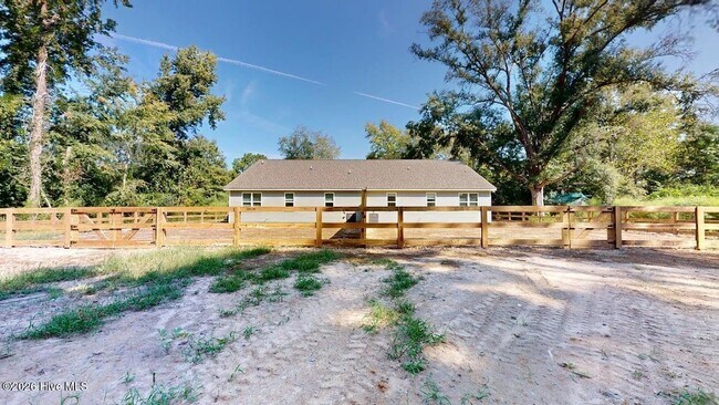 Building Photo - 209 N Alma St