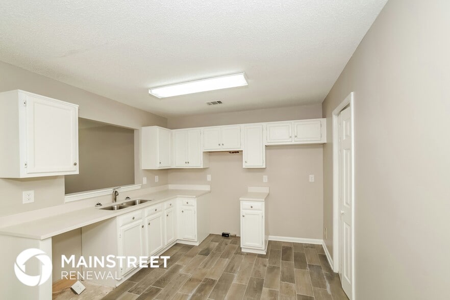 Building Photo - 3545 Lehigh Way