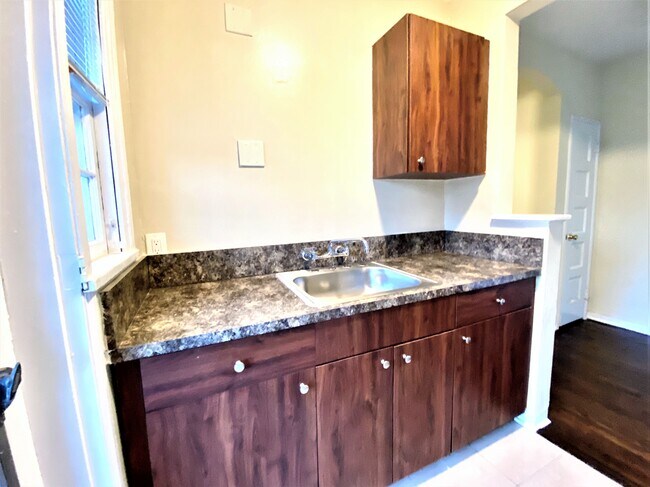kitchen - 1200 SE 1st St