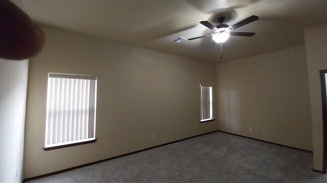Building Photo - 4304 NW 164th Terrace