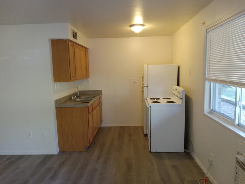 Building Photo - 2408 Williams Creek Rd