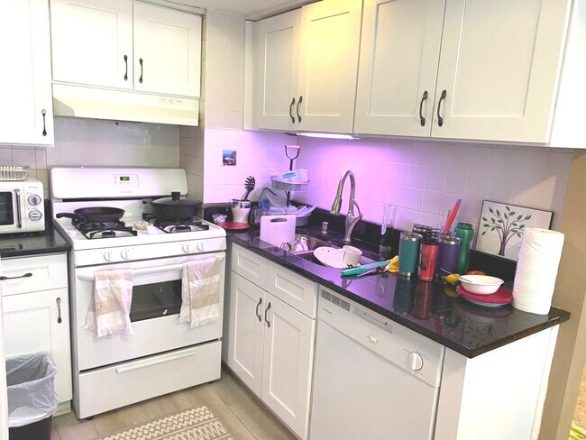 Building Photo - 322 Inverrary Ln