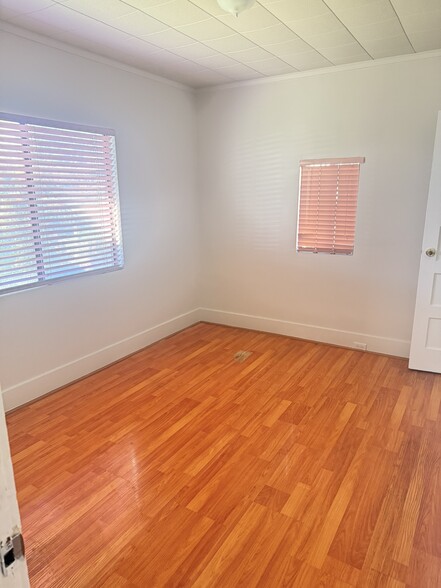 Building Photo - 408 S 3rd St