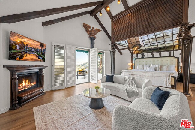 Building Photo - 3722 Alonzo Ave