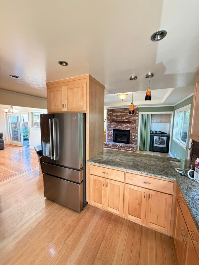 Building Photo - 242 Sandringham Rd