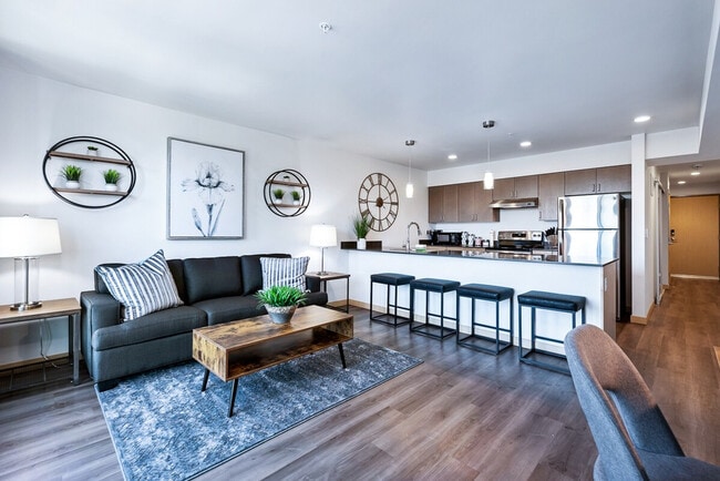 Building Photo - 1715 S McClellan St