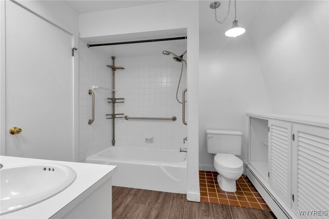 Building Photo - 2955 E Church St