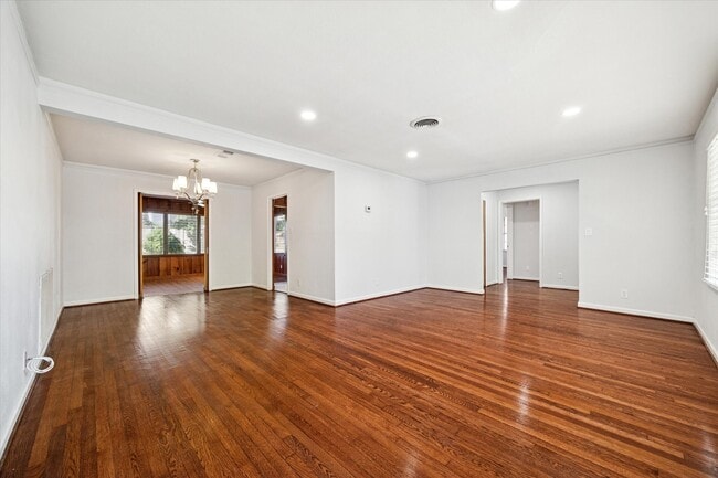 Building Photo - 4802 Holly St