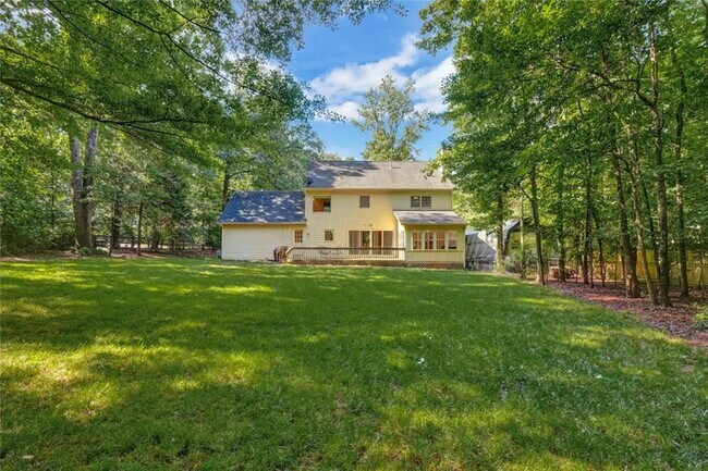Building Photo - 295 Oakmere Rd