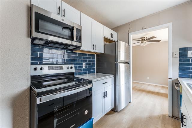 Building Photo - 1733 R Avenue