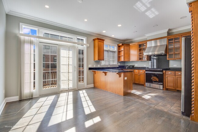 Building Photo - 2023 Alta Vista Ct