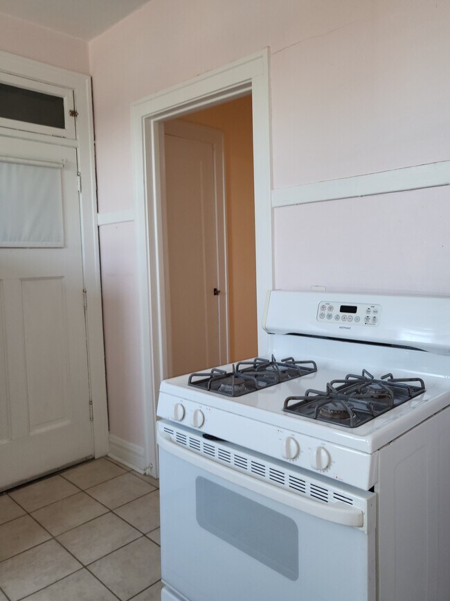 Building Photo - 44 Lawton Rd