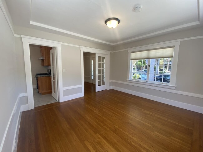Building Photo - 1401 Bellevue Ave