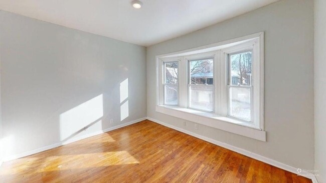 Building Photo - 65 Woodlawn St