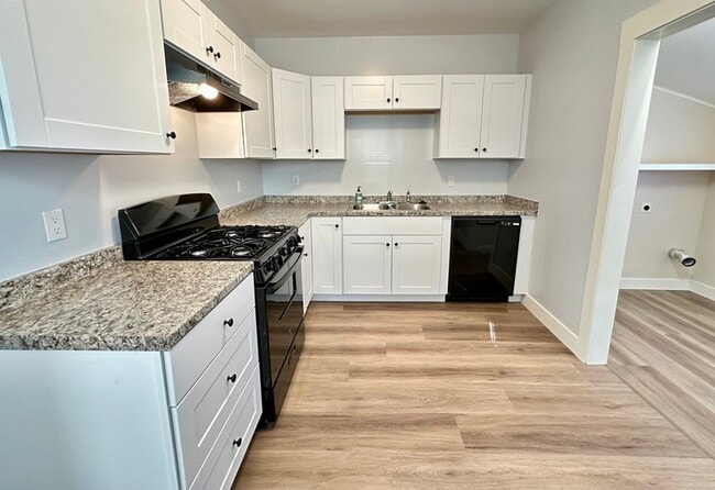 Building Photo - 2798 S Acoma St